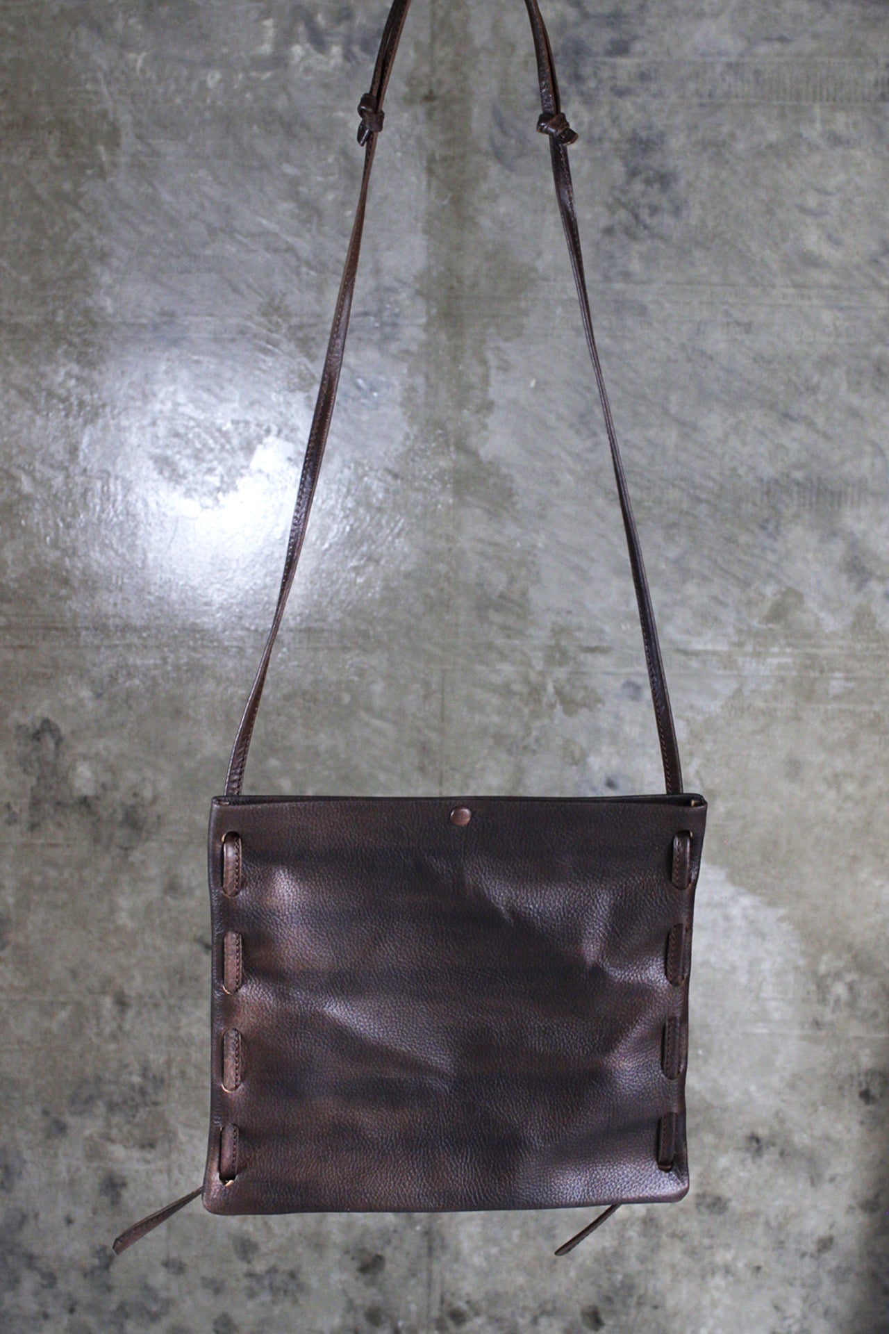 ARTERIA-SB / 革と結びの所作を愉しむミニショルダーバッグ