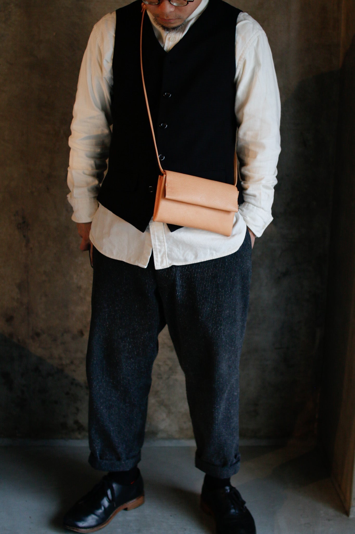 INITIUM / 日々のはじまりを“結ぶ”ショルダーウォレット/長財布